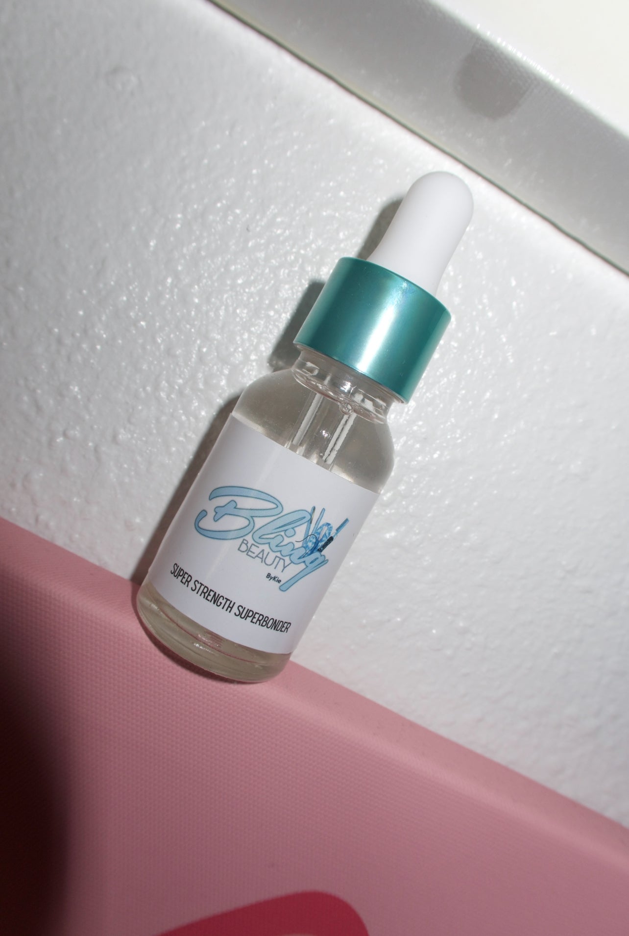 Lash Bonder